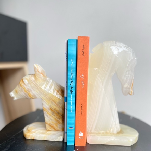 Cream and White Sculptural Horse Head - Picture 4 of 4